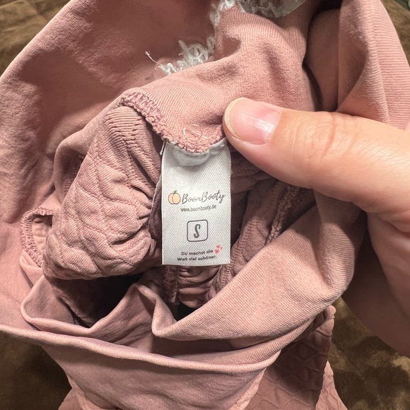 Woman’s size small Boom Booty leggings - Picture 7 of 7